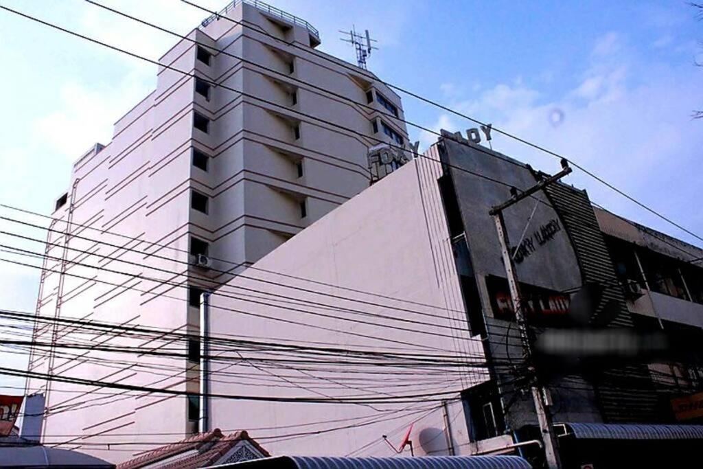 Home At Bazaar Chiang Mai Exterior foto